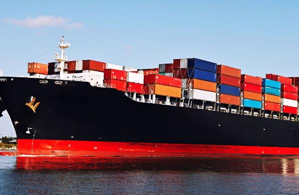 深圳作为一个经济发达的城市，货代业在这里得到了广泛的发展