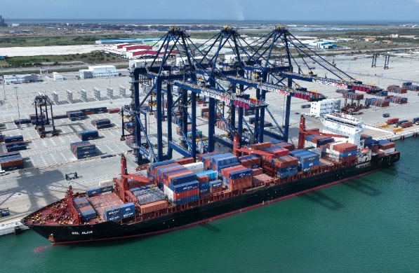 在深圳这座充满活力的创新之城，货代行业如同一股不可忽视的力量