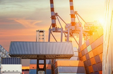 深圳货运公司正以科技为翼，绿色为舵，在物流行业的蓝海中破浪前行