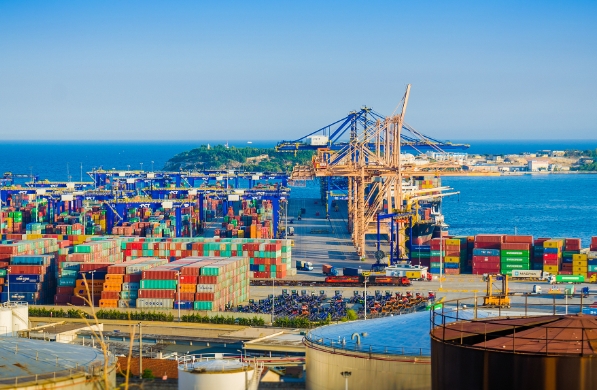 深圳的国际货代公司在面对挑战的同时，也迎来了前所未有的发展机遇